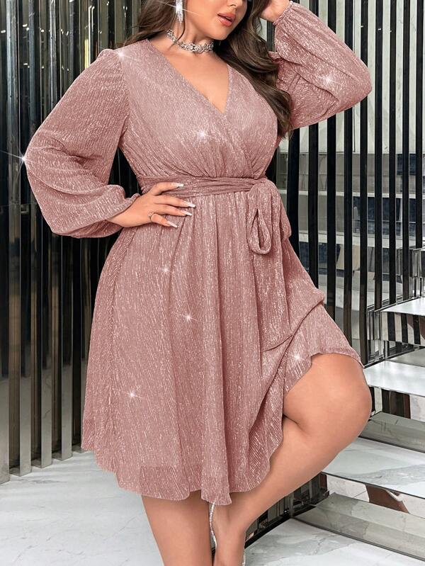 Vestido Plus Size Curto Isabella