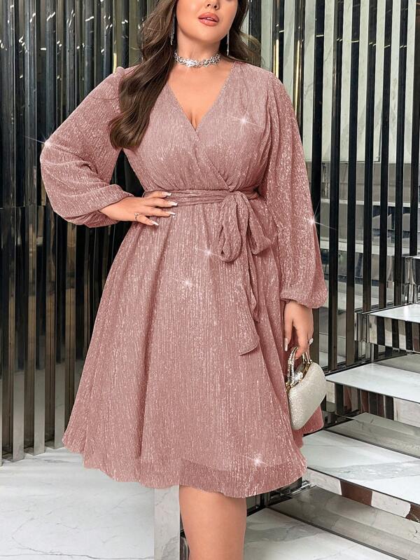 Vestido Plus Size Curto Isabella