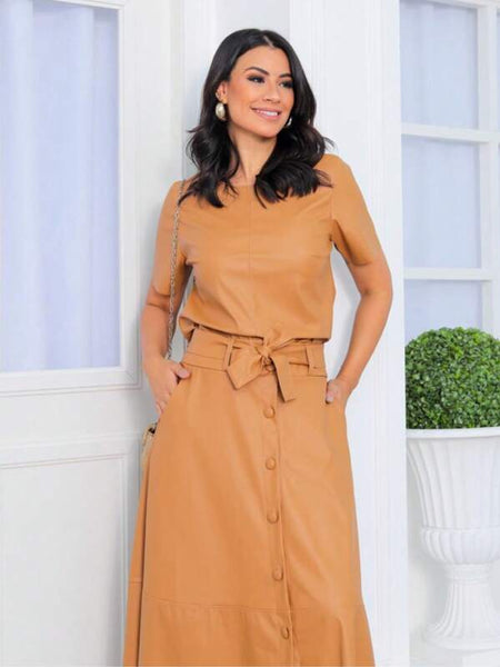 Conjunto Saia Midi e Blusa Clara