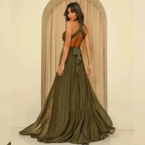 Vestido Longo de Chiffon Verde Oliva Caimento Fluido com Decote Halter e Fenda Frontal