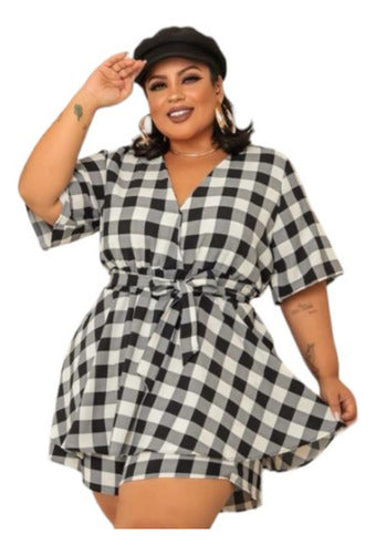 Macaquinho Feminino Curto Plus Size Roberta