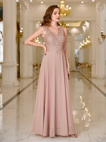 Vestido Longo com Busto Renda Bordada e Saia Fluída