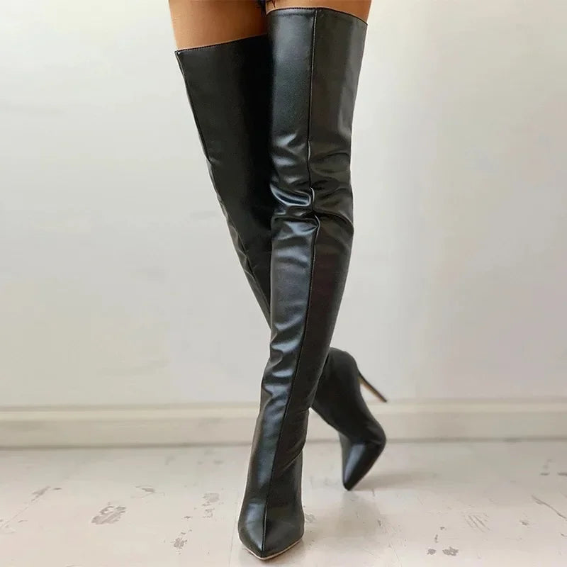 Bota De Cano Alto Com Salto Aparecida