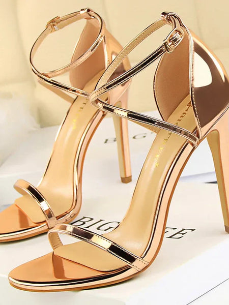 Sandalia Dourada Salto Dominique