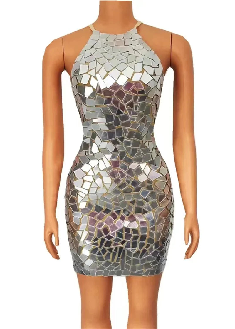 Vestido Curto Brilhoso Cleide