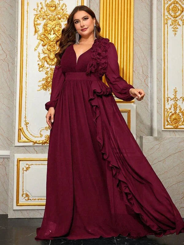 Vestido Longo Plus Size com Manga Longa e Babado