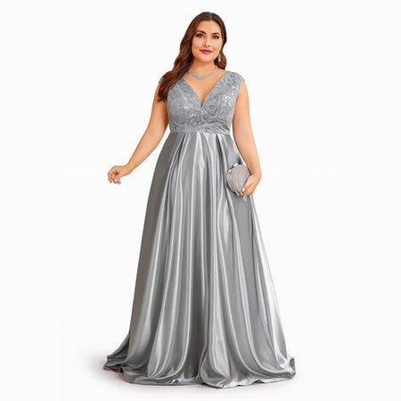 Vestido de Festa Longo com Renda Bordada e Saia em Cetim Acetinado