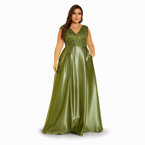 Vestido de Festa Longo com Renda Bordada e Saia em Cetim Acetinado