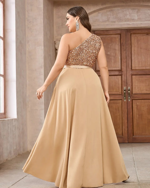 Vestido de Festa Plus Size Um Ombro Só com Paetês e Saia Mullet