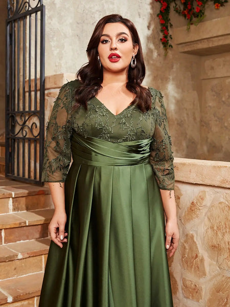 Vestido de Festa Plus Size Verde Musgo com Renda e Manga 3/4 Elegante