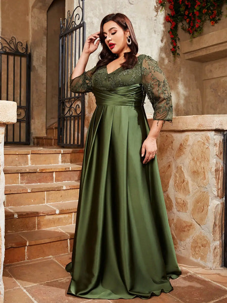 Vestido de Festa Plus Size Verde Musgo com Renda e Manga 3/4 Elegante