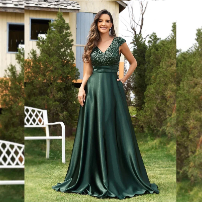 Vestido Longo de Festa Acinturado com Saia de Cetim e Busto bordado em Paetês